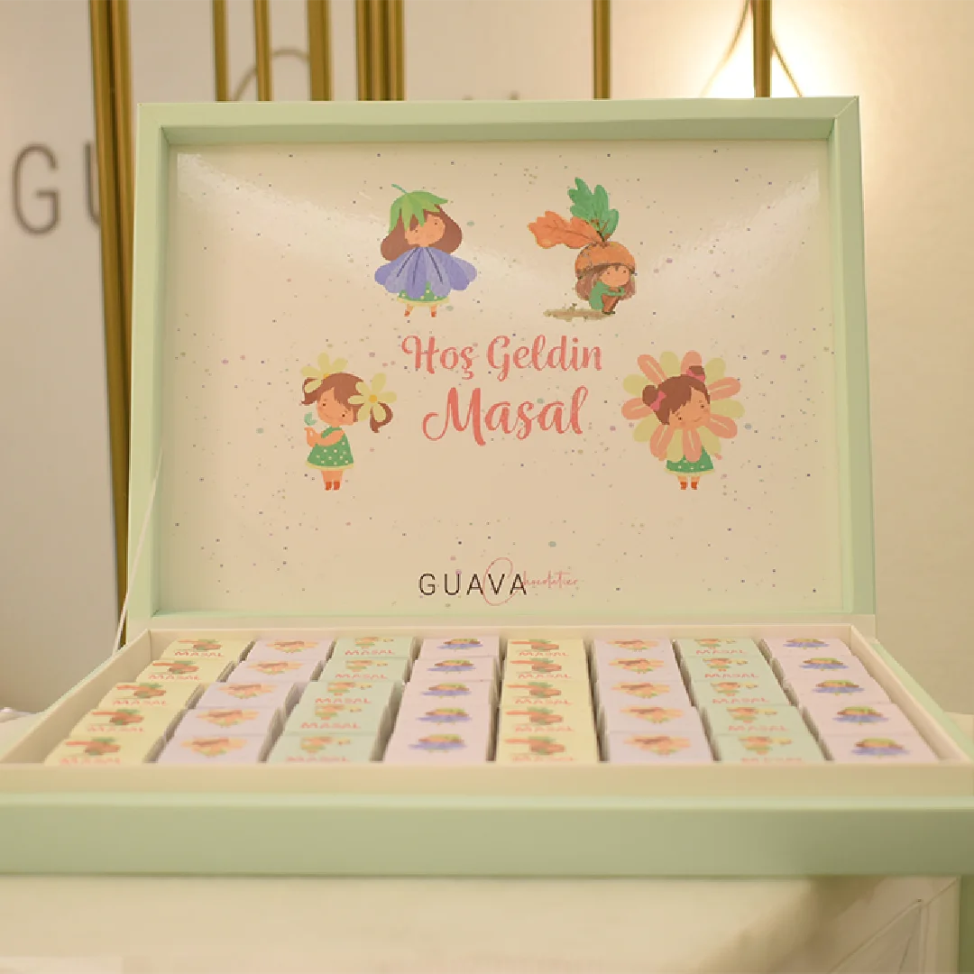 Masal Kızlar Bebek Çikolatası